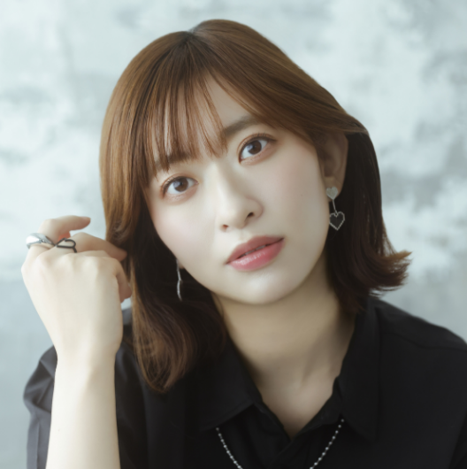 倉持由香